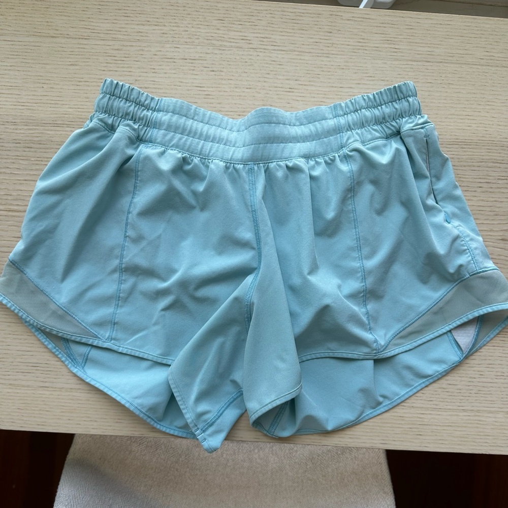 Lululemon Hotty Hot Low Rise Short 4"